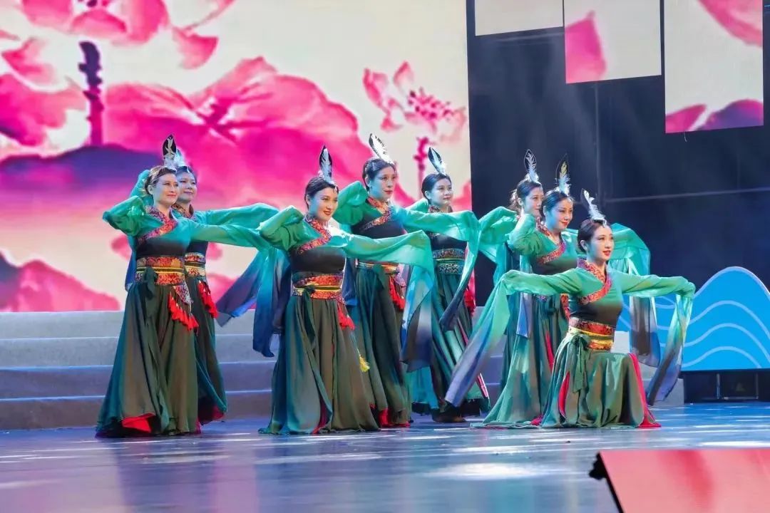 徐州職工代表隊(duì)閃耀長(zhǎng)三角文藝展演，文化交流共筑時(shí)代華彩